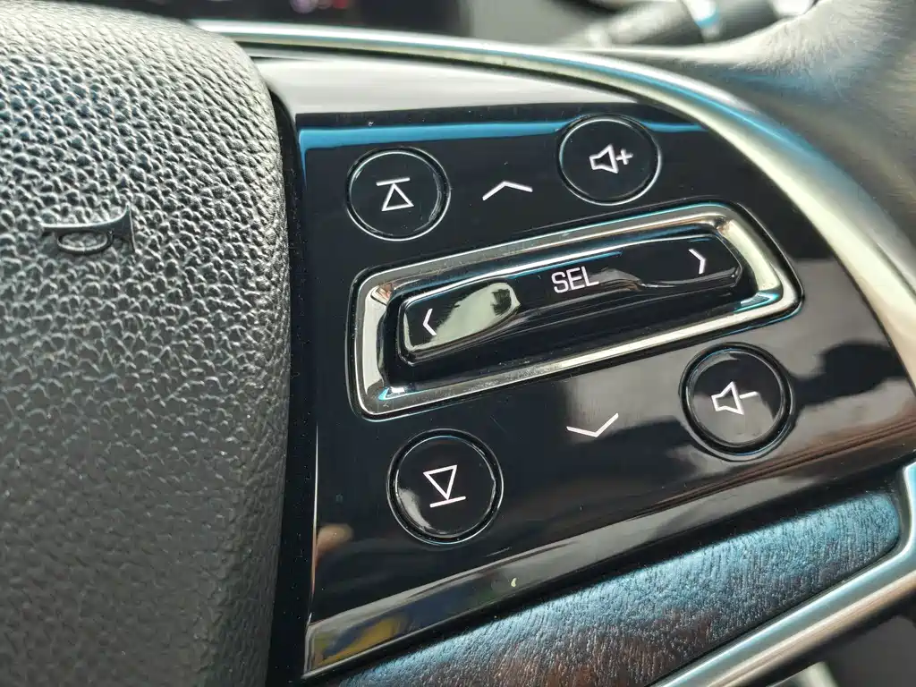 Cadillac XTS 2018 — фото 17