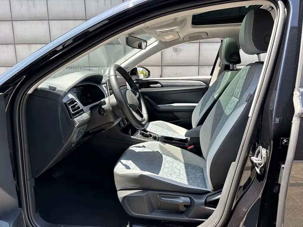 Volkswagen Lavida 2024