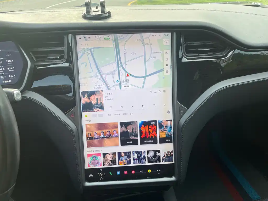Tesla Model S 2019 — фото 19