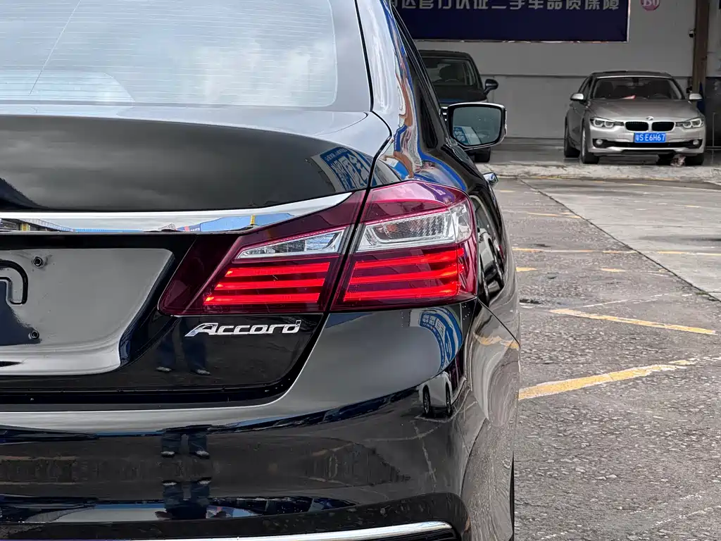 Honda Accord 2016 — фото 15