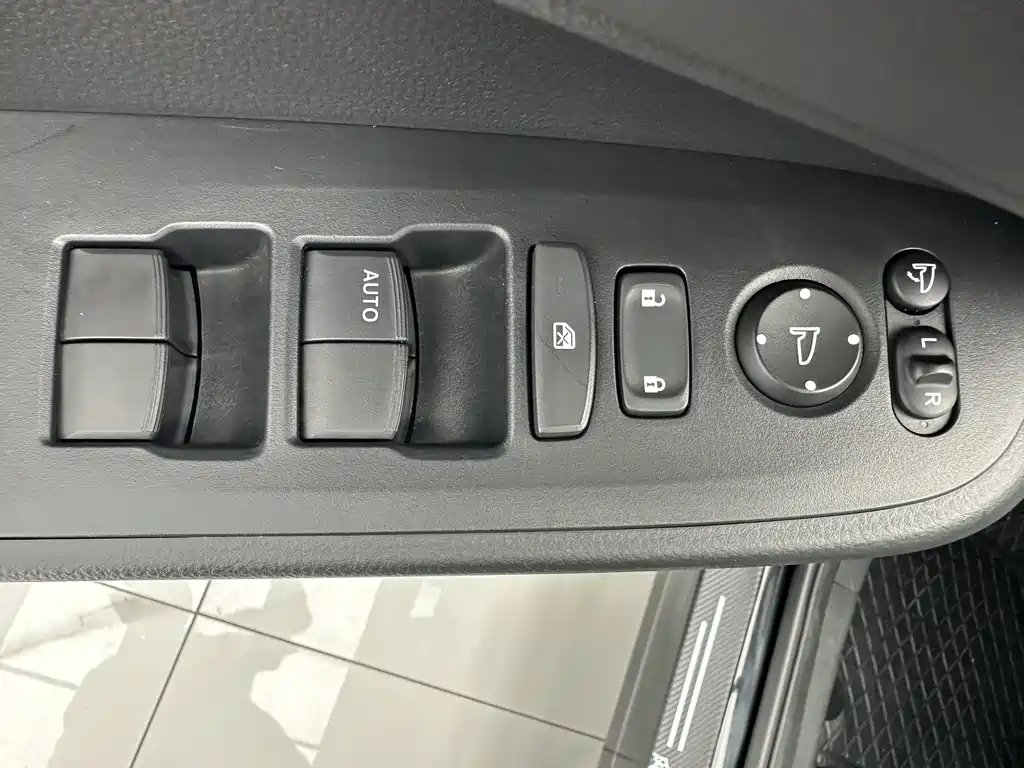 Honda Vezel 2023 — фото 11