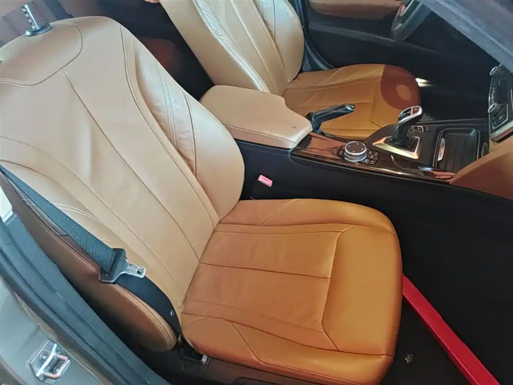 BMW 3 Series 2015 — фото 25