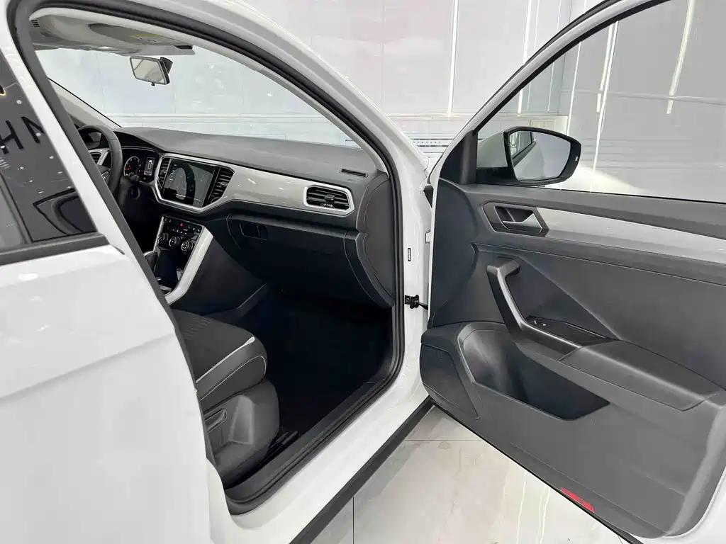 Volkswagen T-Roc 2022 — фото 18