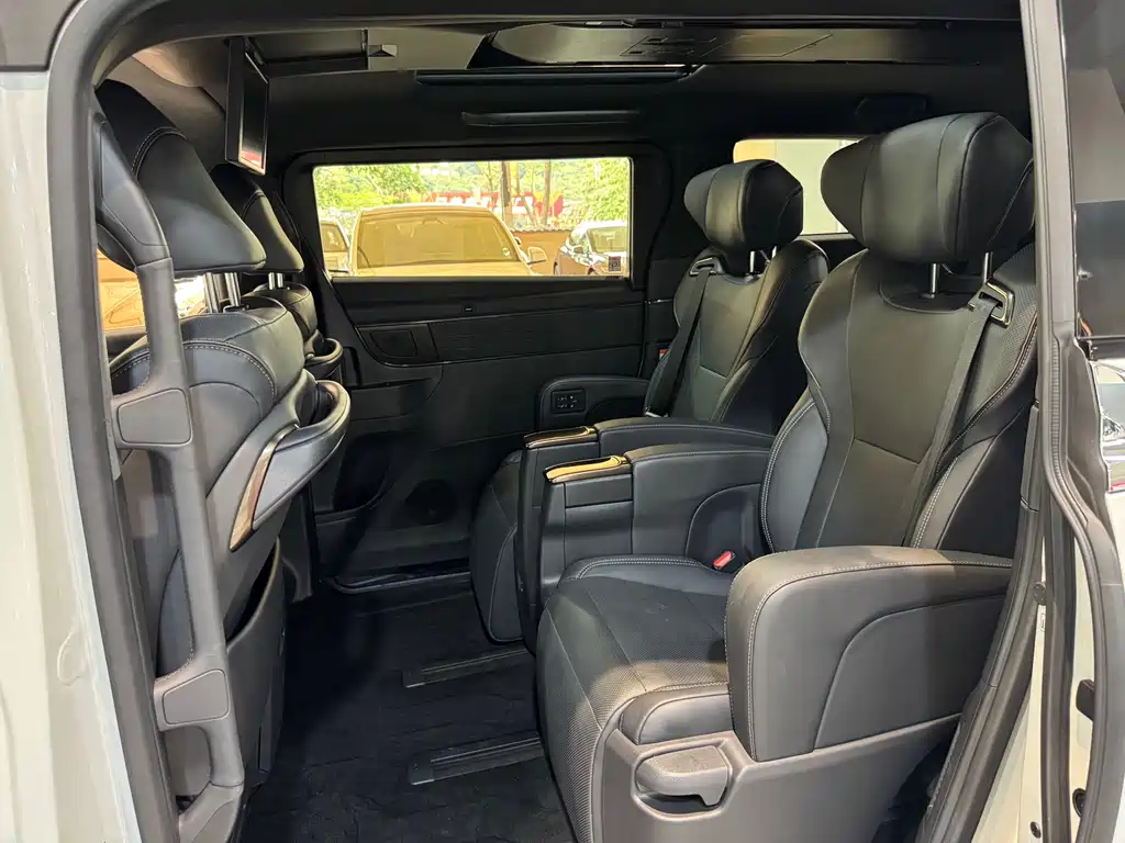 Toyota Alphard 2026 — фото 10
