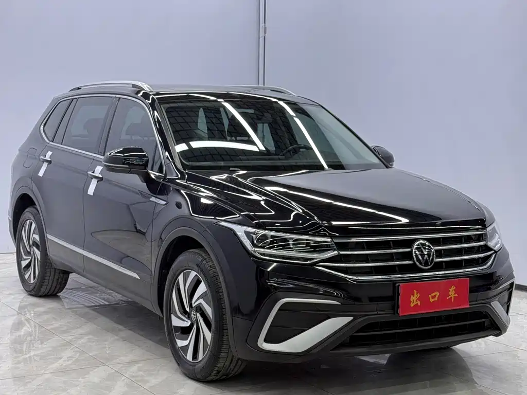 Volkswagen Tiguan L 2023 — фото 3