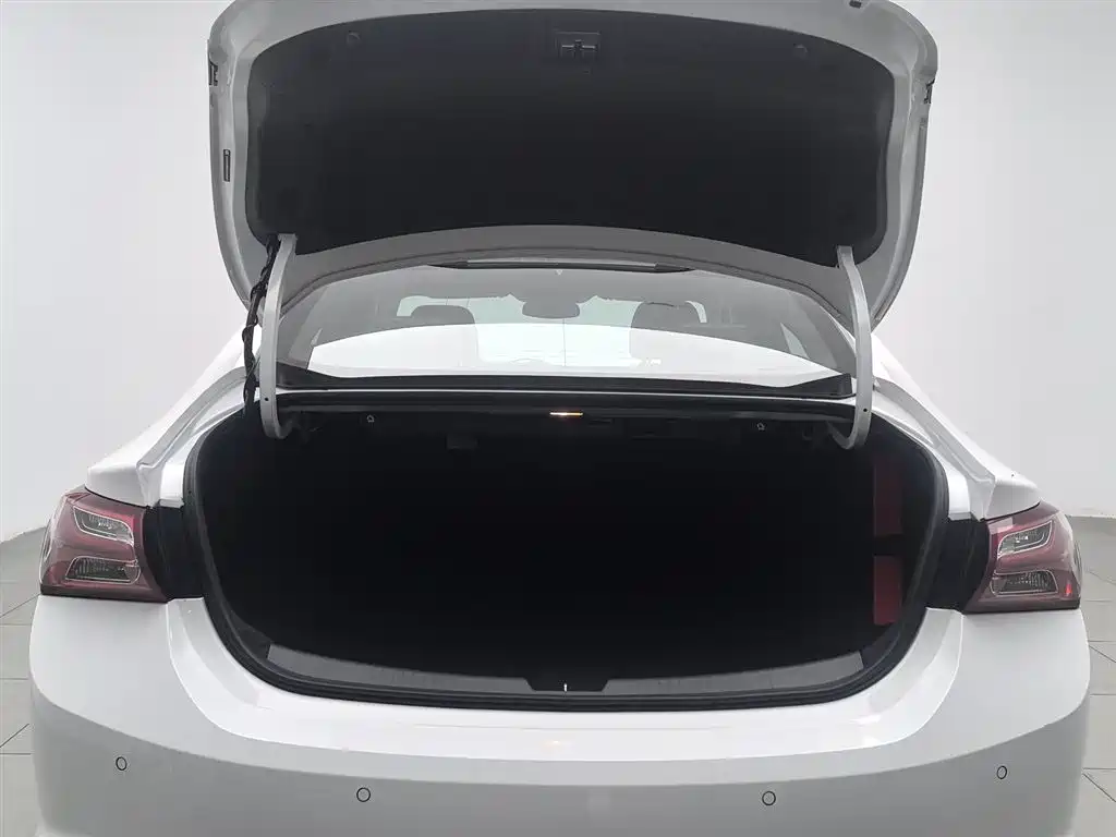 Chevrolet Malibu XL 2021 — фото 16