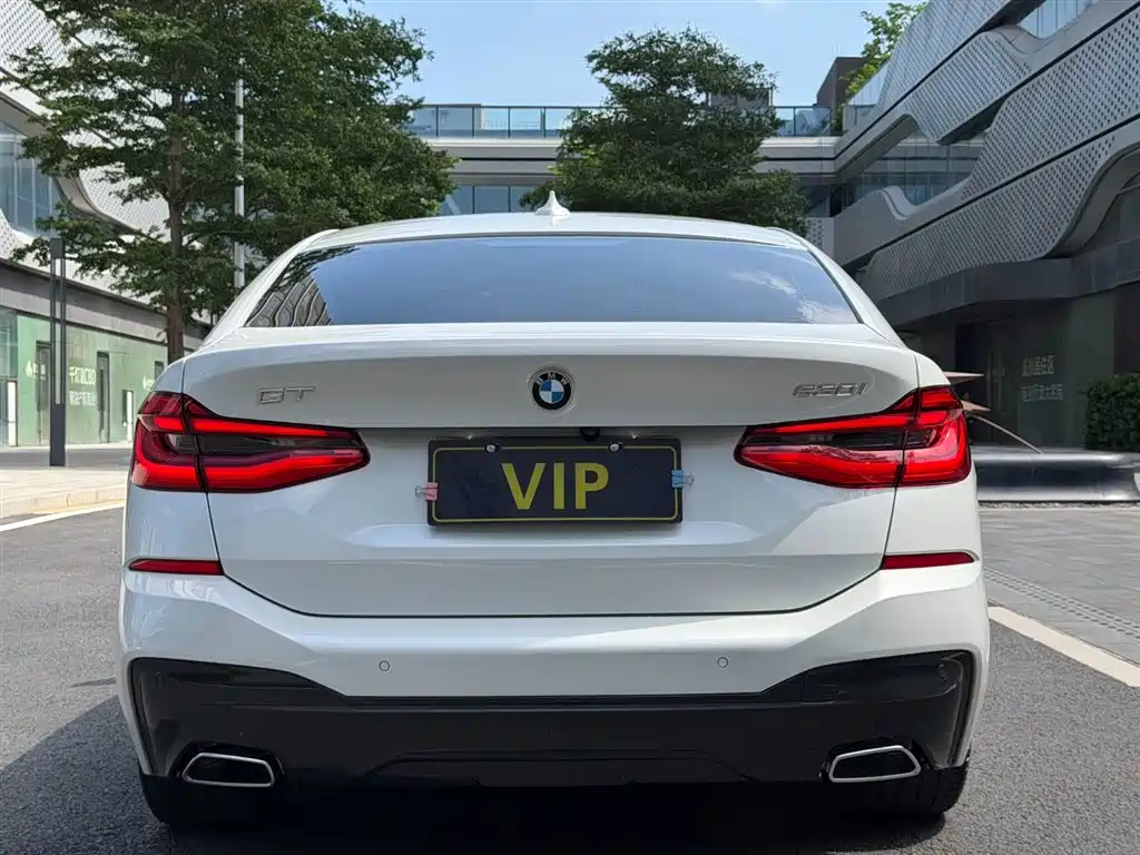 BMW 6 Series GT 2023 — фото 17