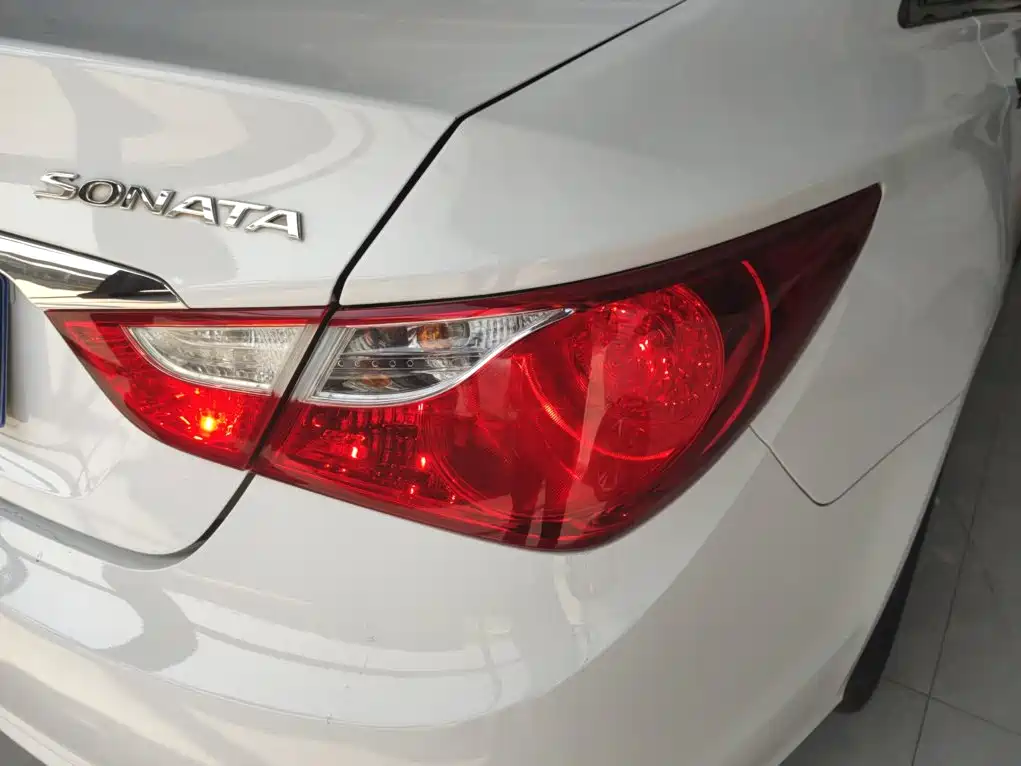 Hyundai Sonata 2015 — фото 24