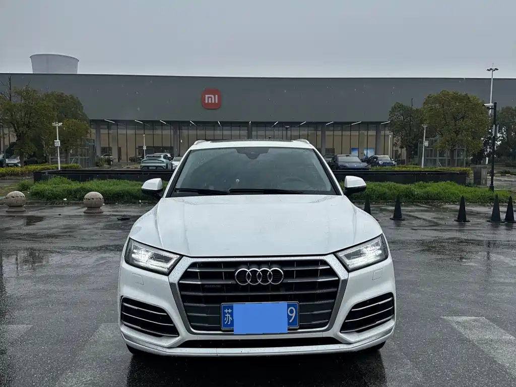 Audi Q5L 2021 — фото 1