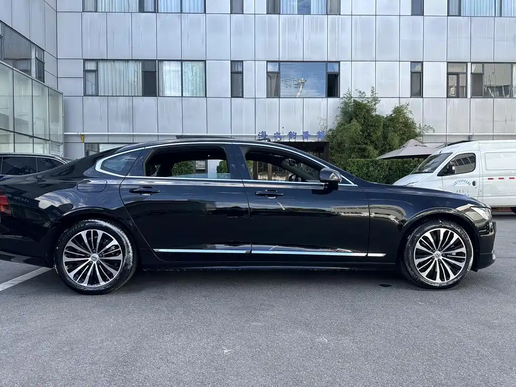 Volvo S90 2024 — фото 11
