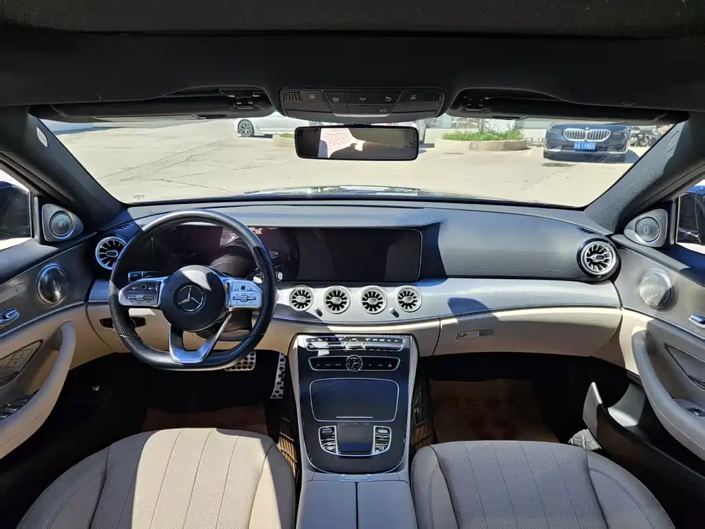 Mercedes-Benz E-Class 2019 — фото 10