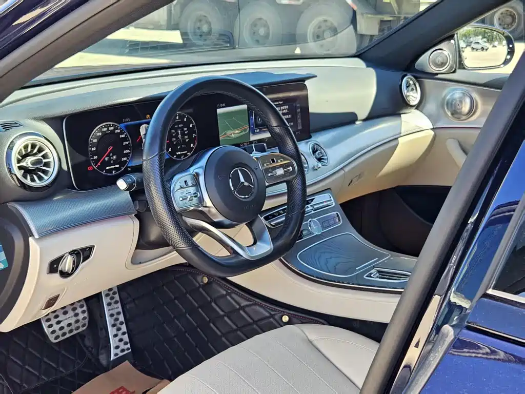 Mercedes-Benz E-Class 2019 — фото 22