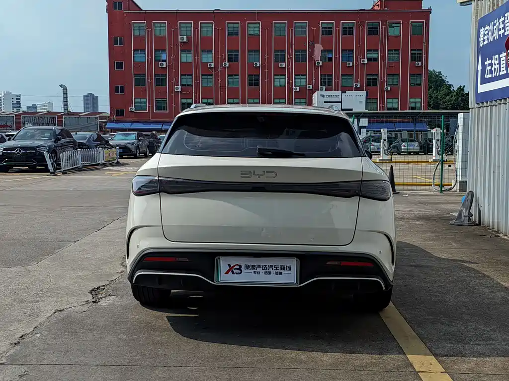 BYD Seal 06 DM-i Wagon 2026 — фото 6
