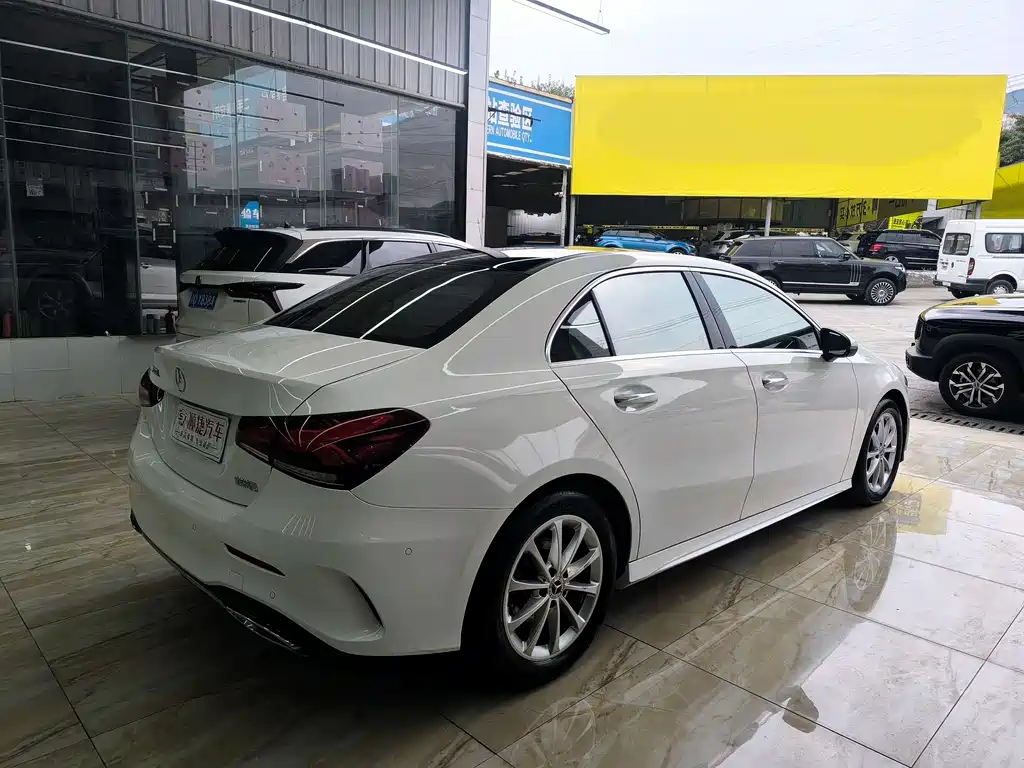 Mercedes-Benz A-Class 2021 — фото 11