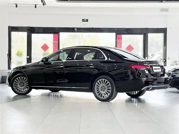 Mercedes-Benz E-Class 2023