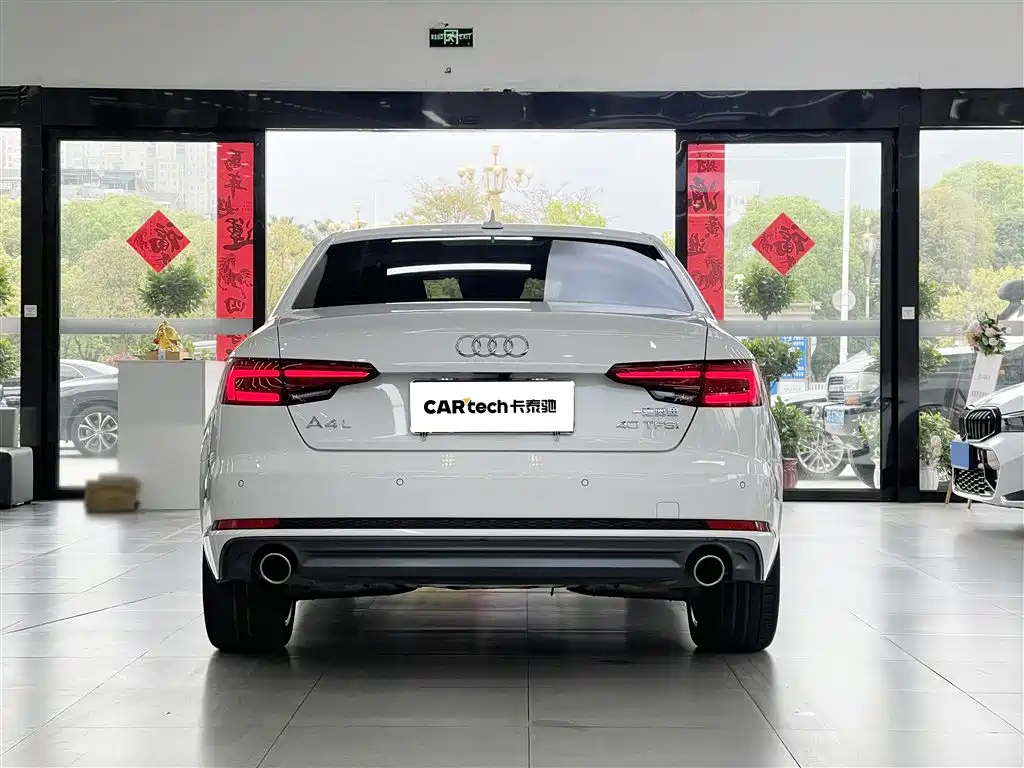 Audi A4L 2018 — фото 5