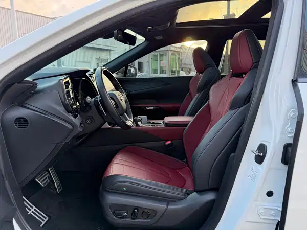 Lexus RX 2023