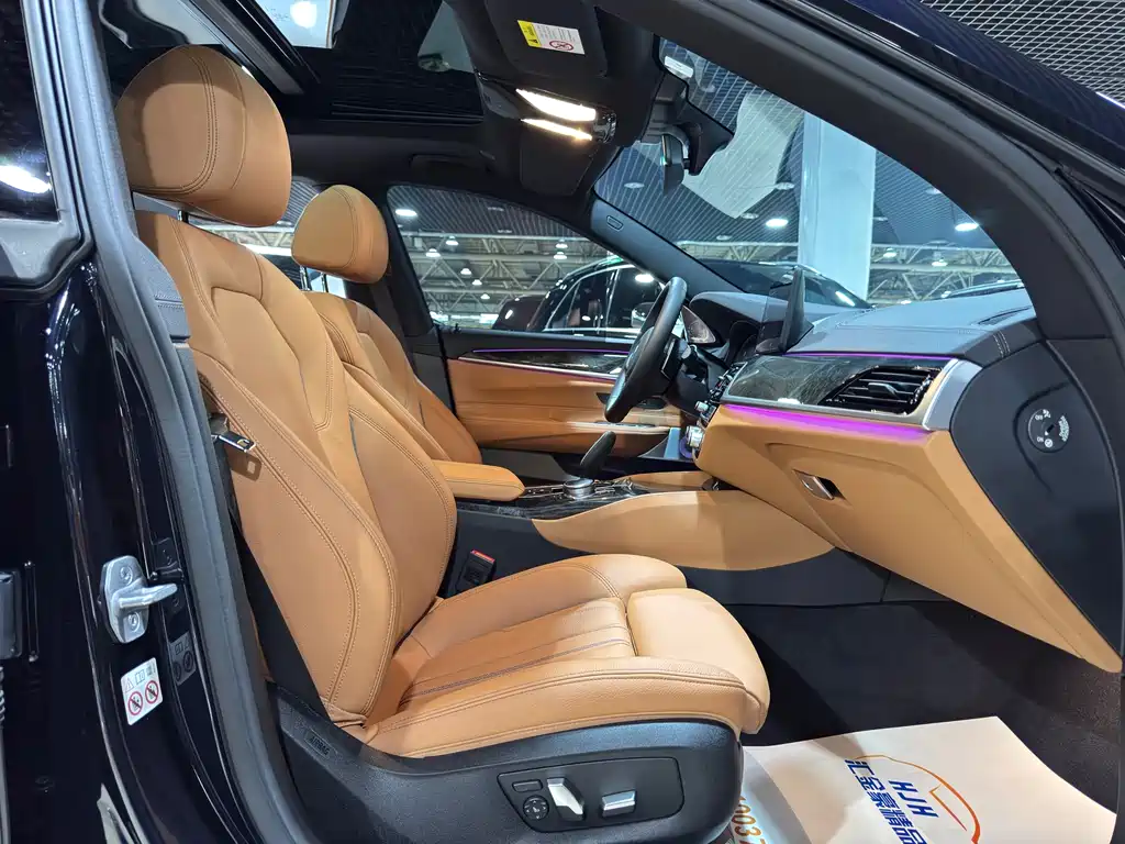 BMW 6 Series GT 2025 — фото 12