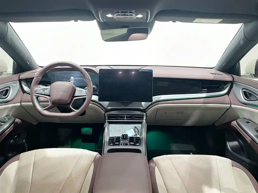 BYD Seal 07 DM-i 2025 — фото 12