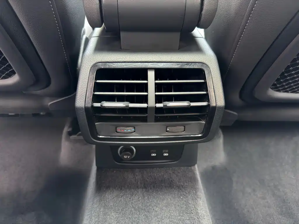 Audi Q3 Sportback 2022 — фото 23