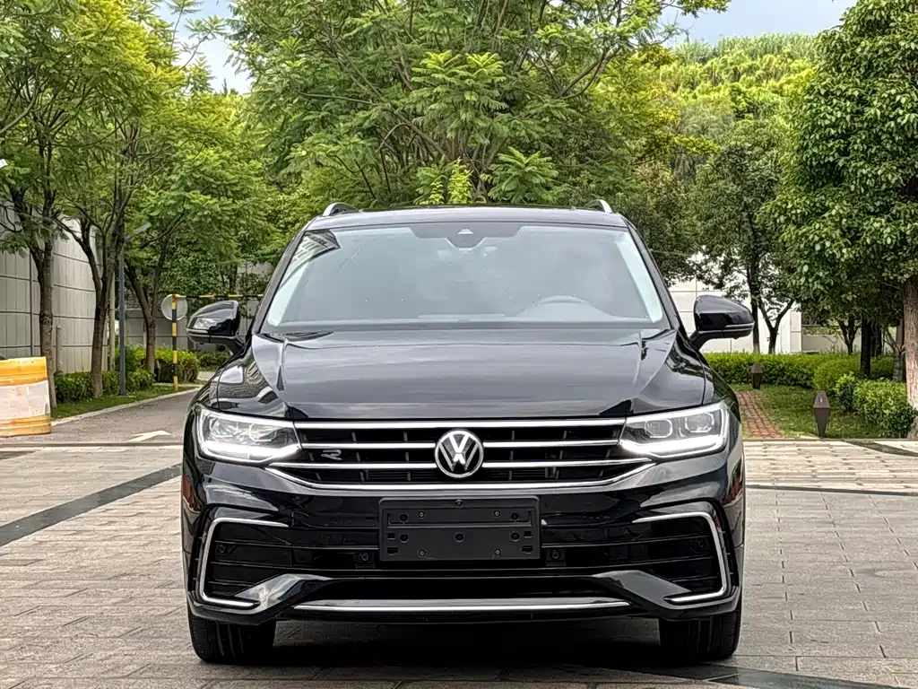 Volkswagen Tiguan L 2022 — фото 2
