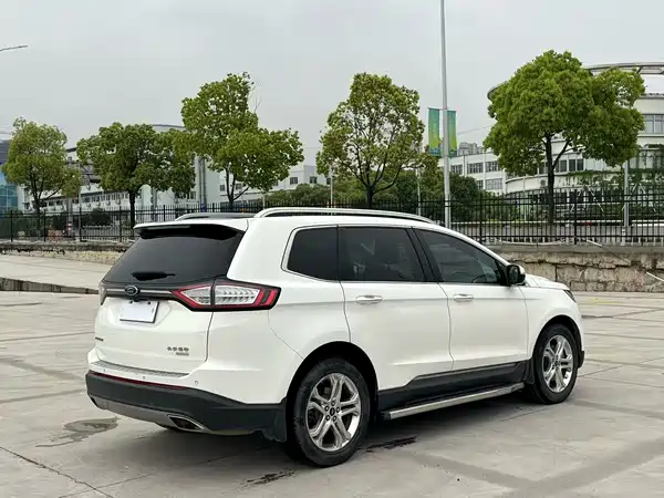 Ford Edge 2015