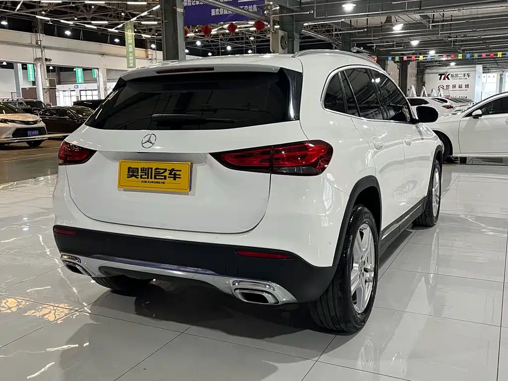 Mercedes-Benz GLA 2021