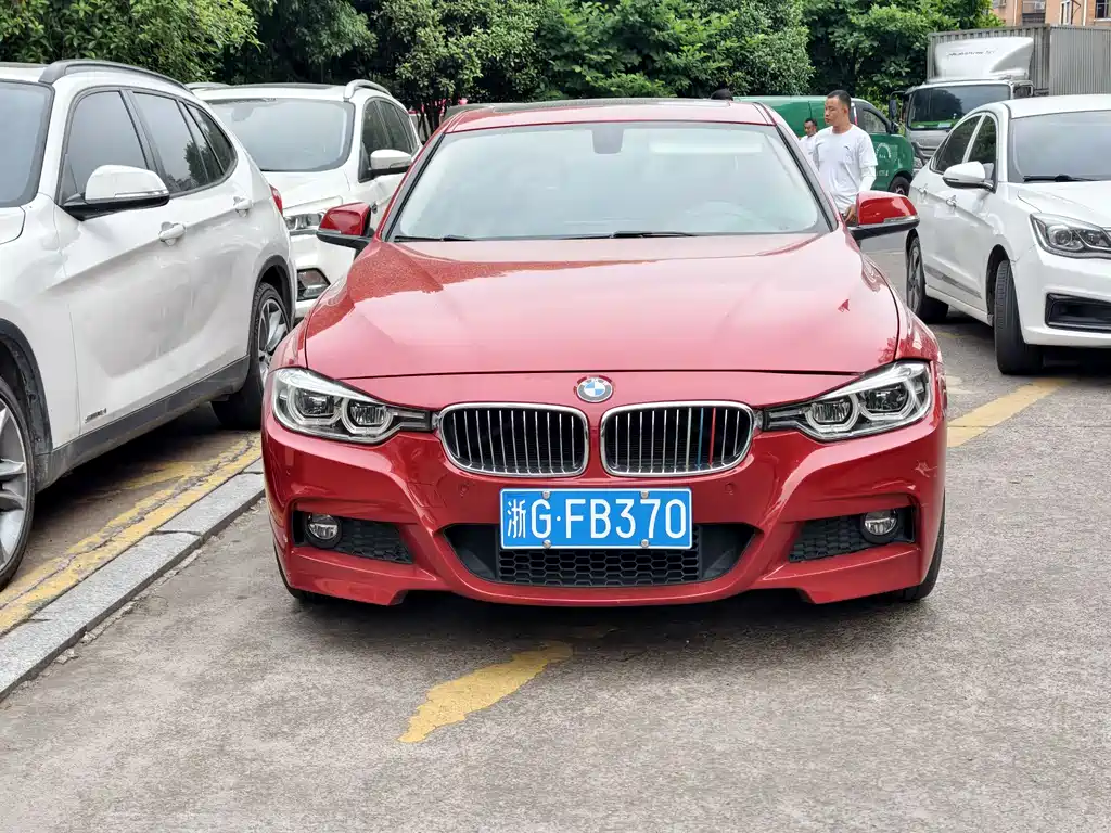 BMW 3 Series 2018 — фото 19