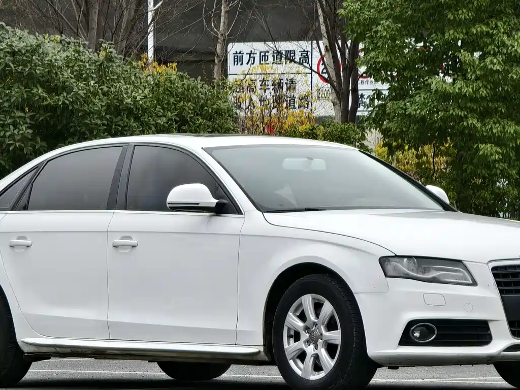 Audi A4L 2011