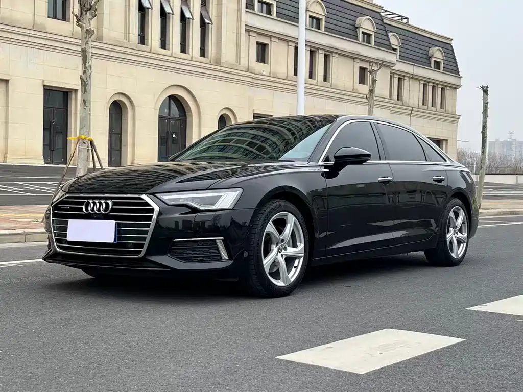 Audi A6L 2020 — фото 1
