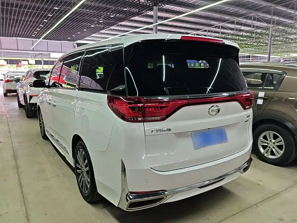 GAC Motor Trumpchi M8 2022 — фото 5