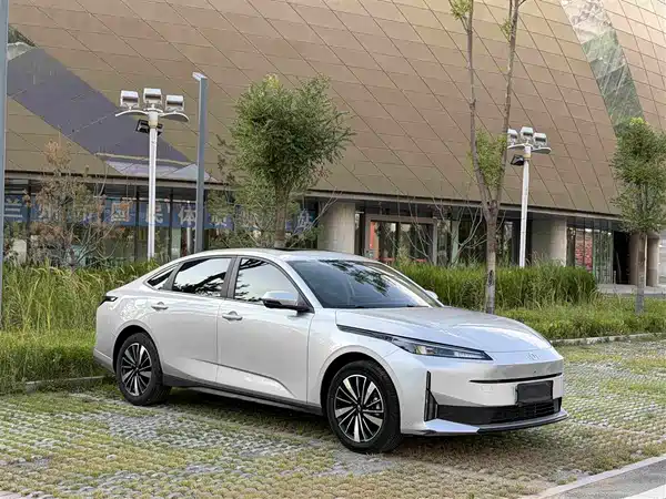 Changan Qiyuan A05 2024