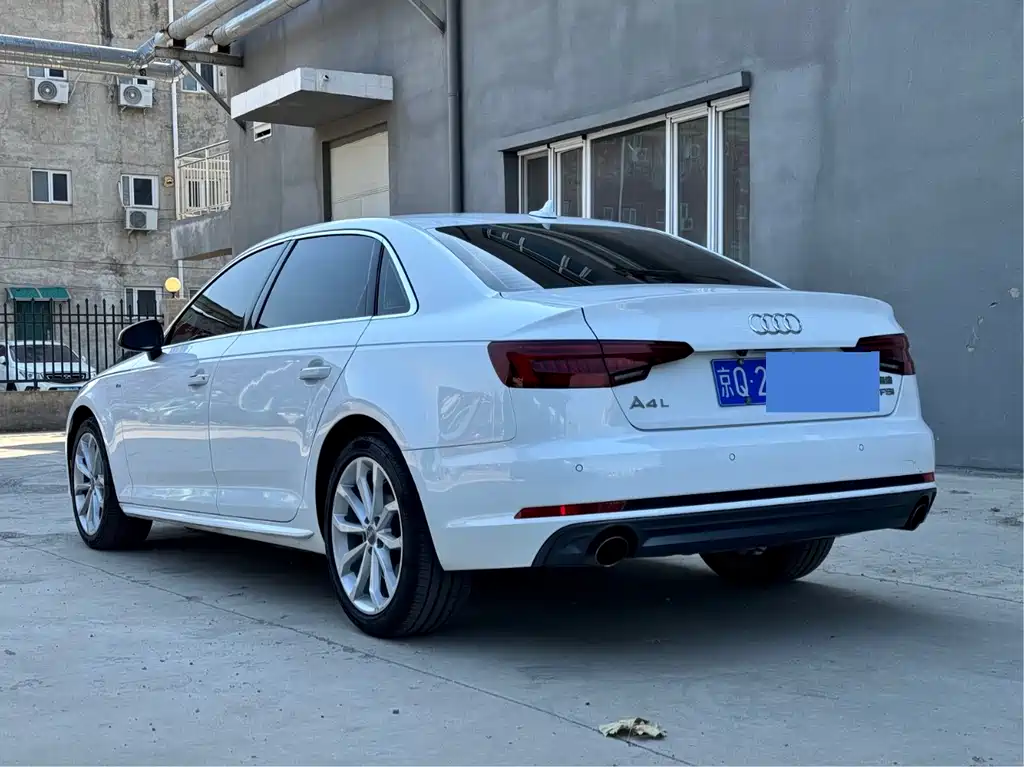 Audi A4L 2017 — фото 6