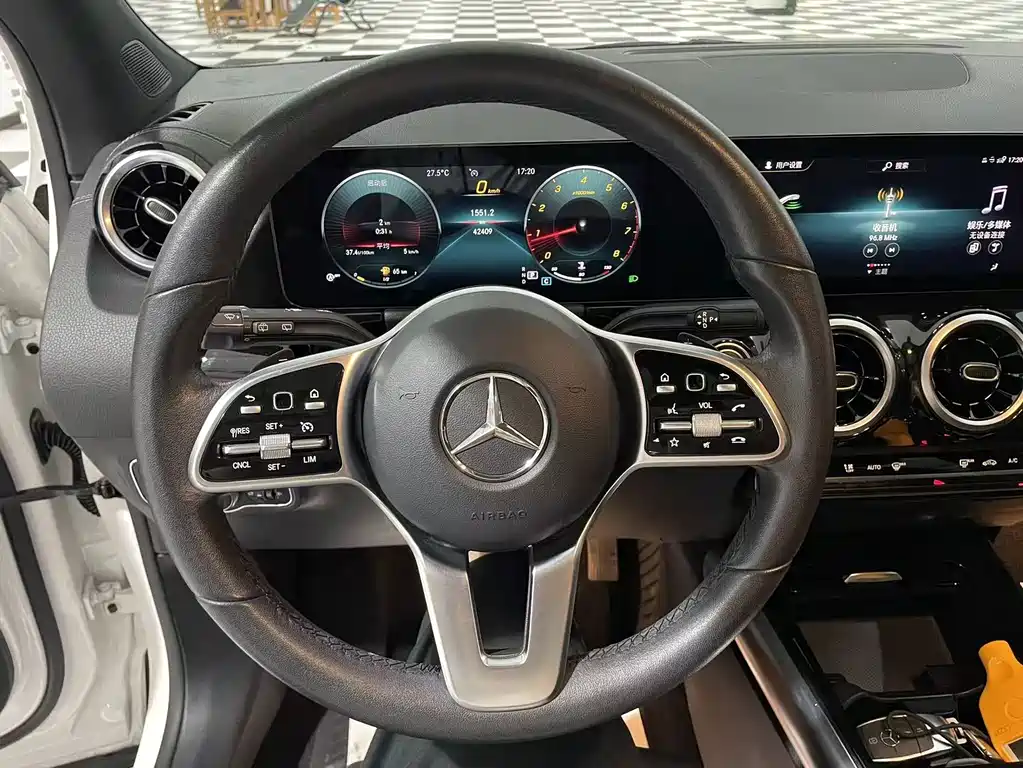 Mercedes-Benz GLA 2022 — фото 16