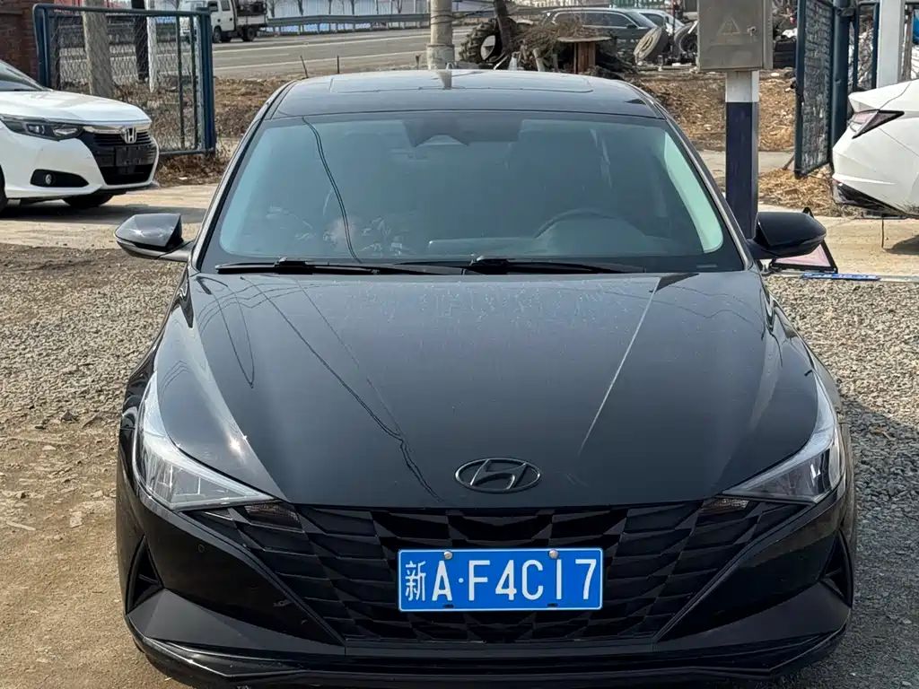 Hyundai Elantra 2022 — фото 2