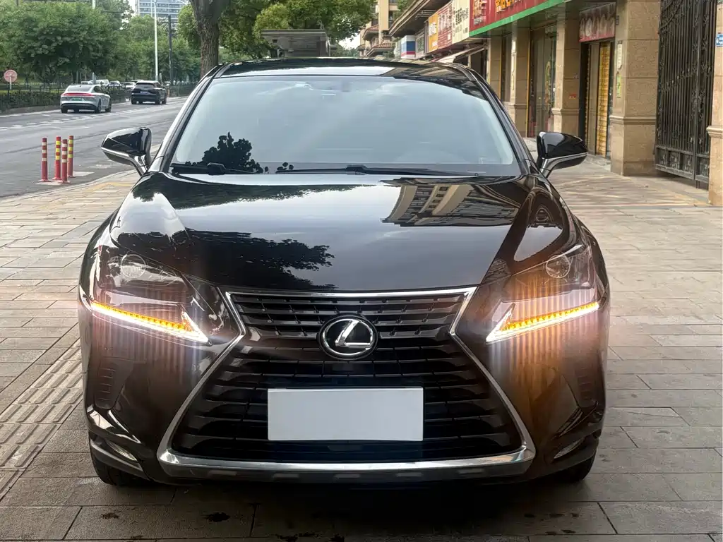 Lexus NX 2021 — фото 2