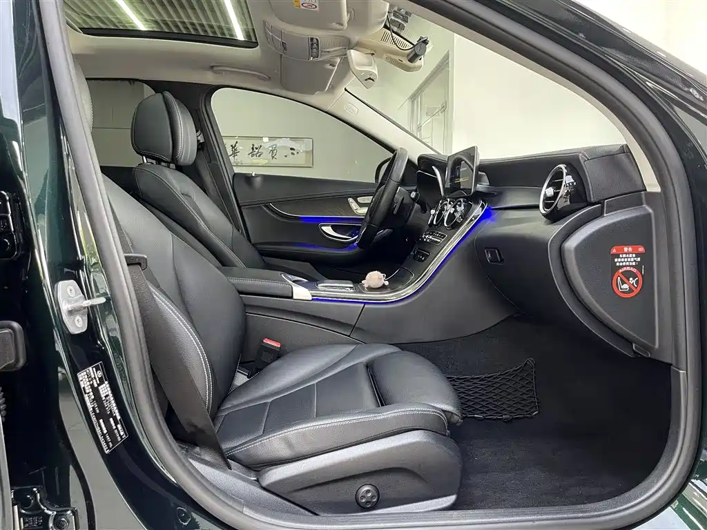Mercedes-Benz C-Class 2019 — фото 17