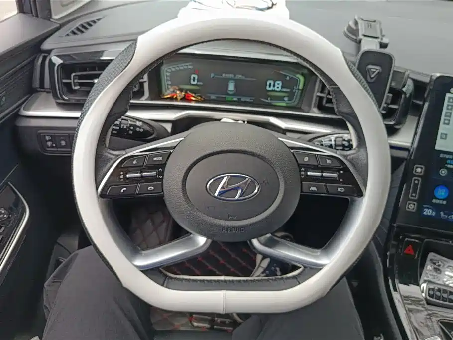 Hyundai Custo 2024 — фото 15