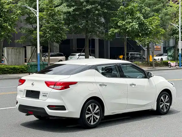 Nissan Bluebird 2021