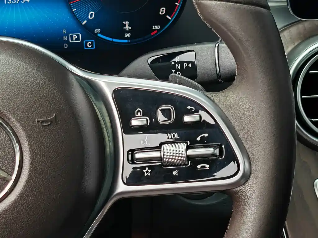 Mercedes-Benz GLC 2020 — фото 13
