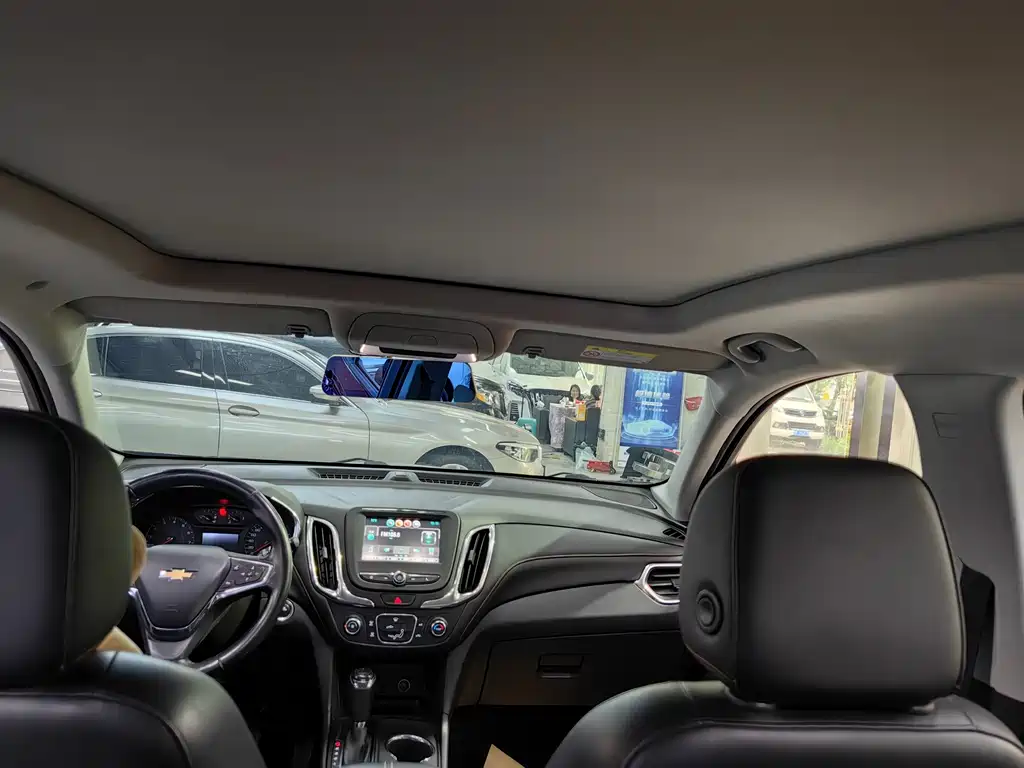 Chevrolet Equinox 2019 — фото 12