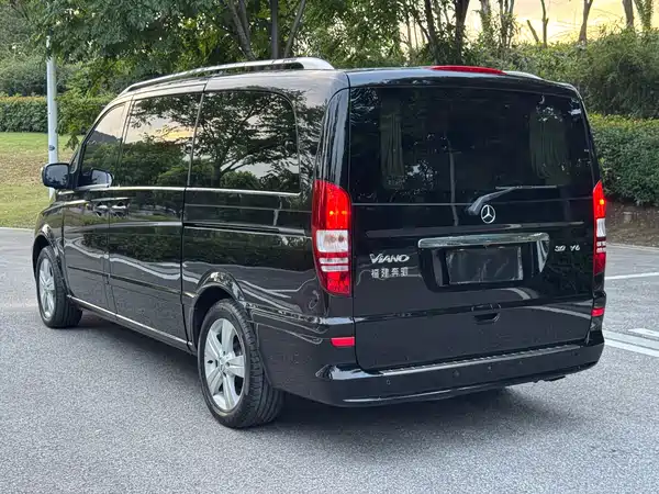 Mercedes-Benz Viano 2015