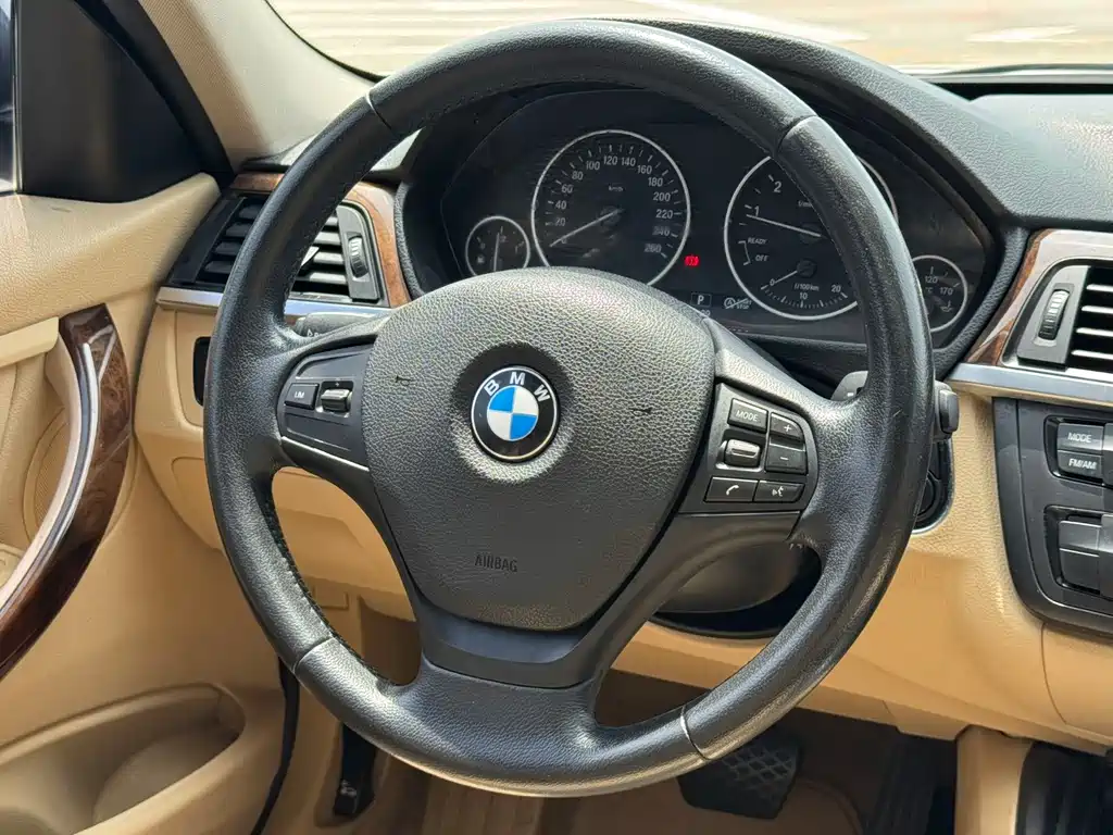 BMW 3 Series 2013 — фото 18