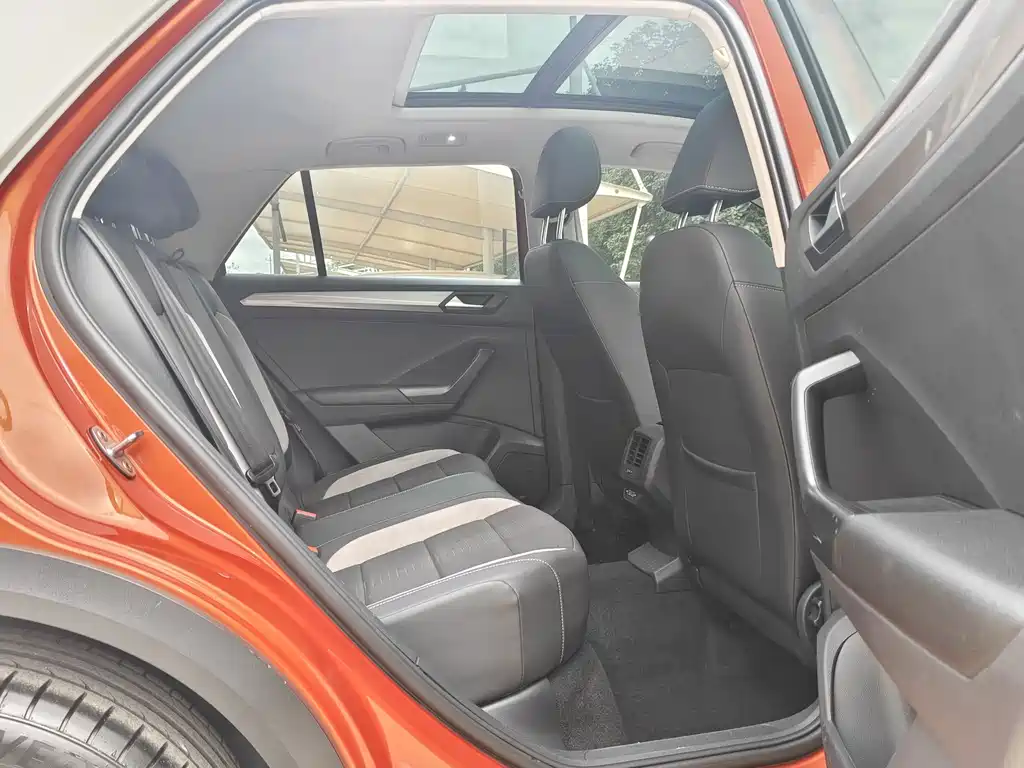 Volkswagen T-Roc 2020 — фото 15