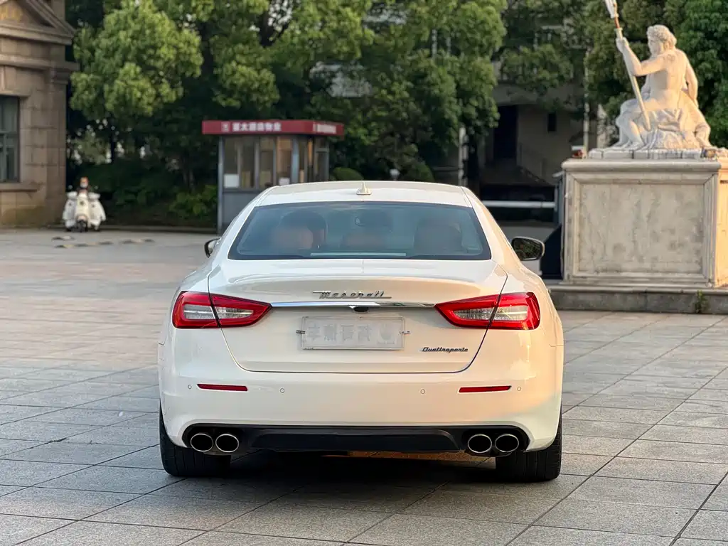 Maserati Quattroporte 2018 — фото 9