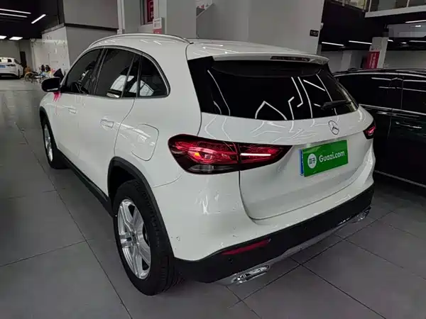 Mercedes-Benz GLA 2020
