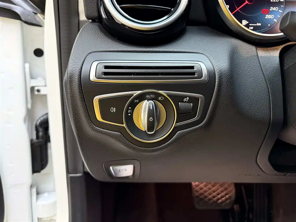 Mercedes-Benz C-Class 2021 — фото 17