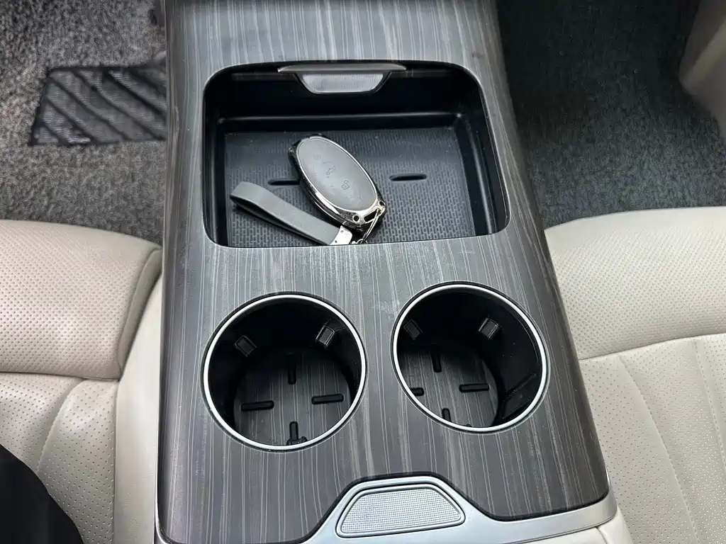 Roewe Feifan F7 2023 — фото 24