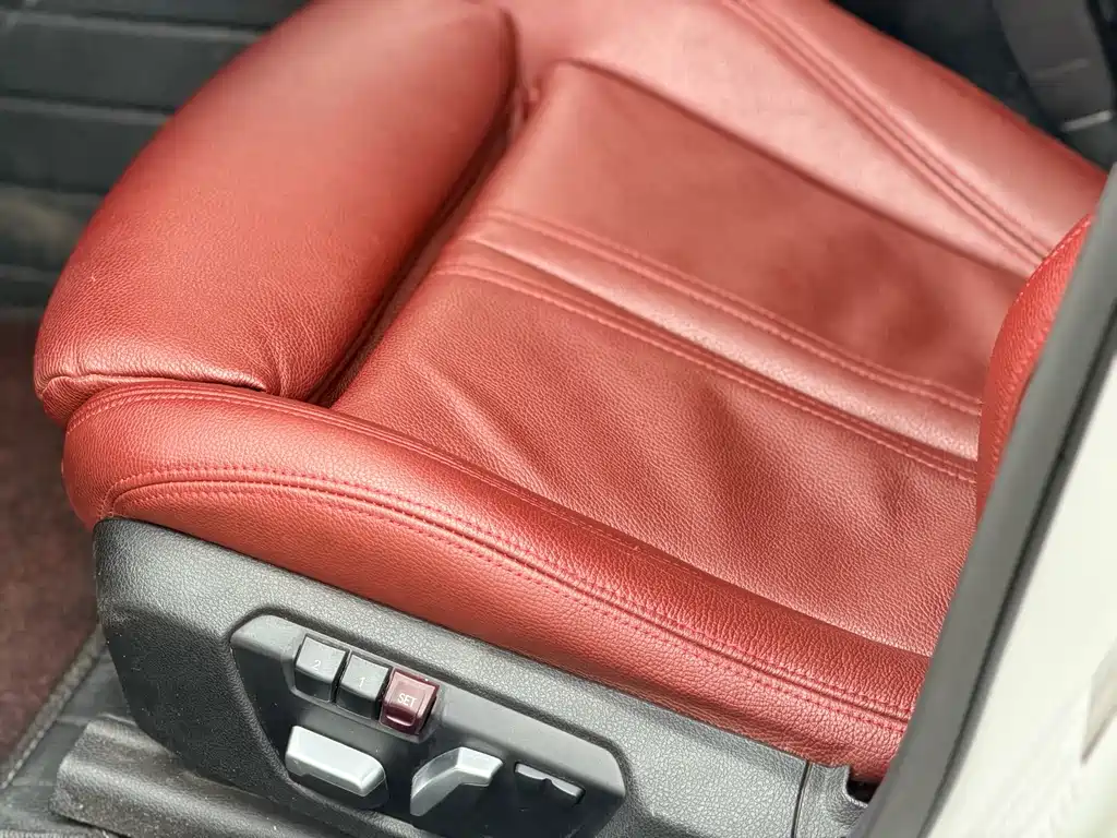 BMW 1 Series 2018 — фото 11