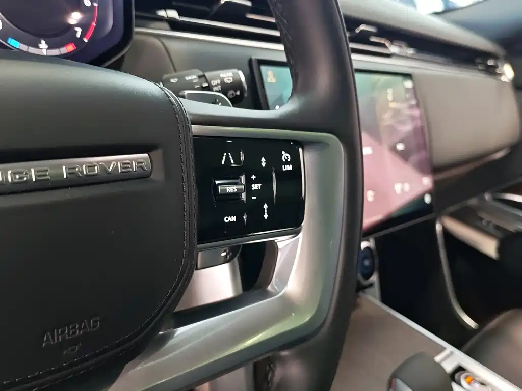 Land Rover Range Rover 2023 — фото 10